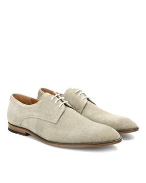 round-toe lace-up derby shoes