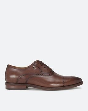 round-toe lace-up oxfords