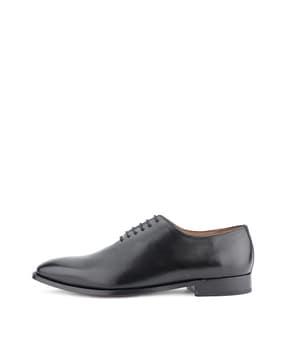 round-toe leather oxfords