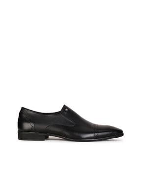 round-toe slip-on formal shoes with metal accent