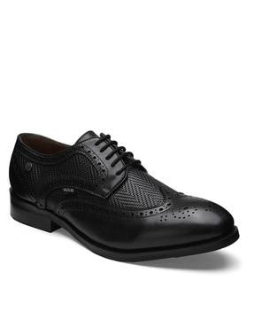 round-toe brogues formal shoes