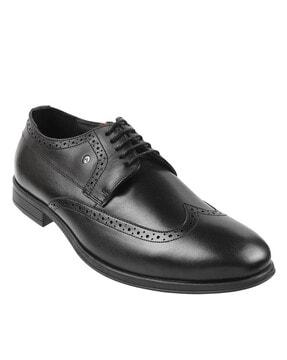 round-toe brogues formal shoes