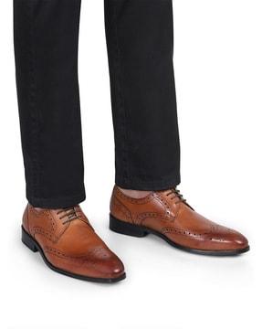 round-toe brogues with lace fastening