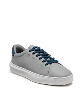 round-toe lace-up casual shoes