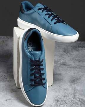 round-toe lace-up casual shoes