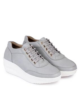 round-toe lace-up casual shoes