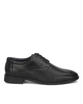 round-toe lace-up derby shoes