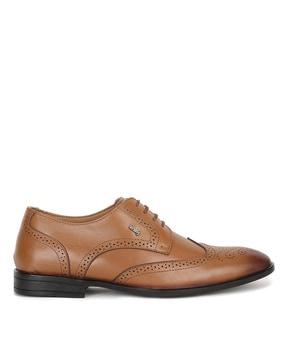 round-toe lace-up derbys shoes