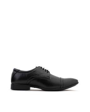 round-toe lace-up derbys