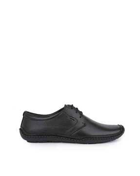 round-toe lace-up derbys