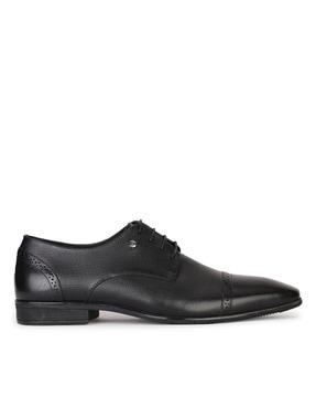 round-toe lace-up formal shoes