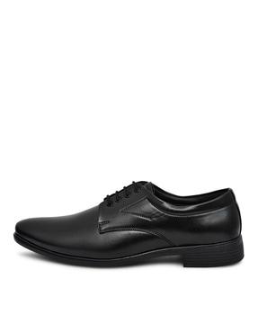 round-toe lace-up oxford shoes