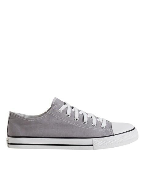 round-toe lace-up sneakers