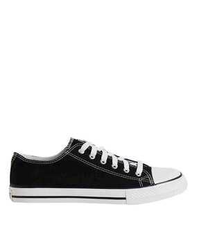 round-toe lace-up sneakers