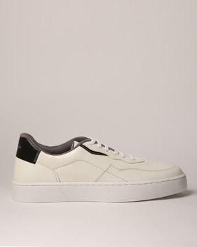 round-toe lace-up sneakers