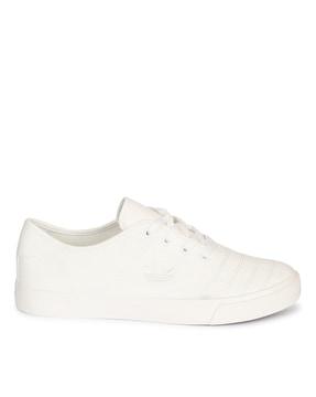 round-toe lace-up sneakers