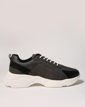 round-toe lace-up sneakers