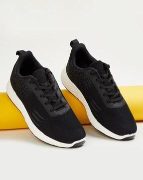 round-toe lace-up sports shoes