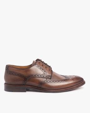 round-toe leather brogue shoes