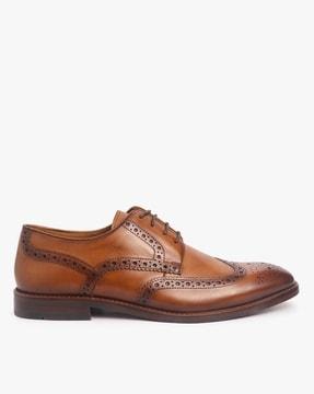 round-toe leather brogue shoes