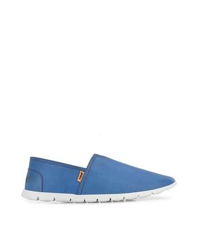 round-toe slip-on casual shoes