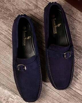 round-toe slip-on loafers with buckle accent