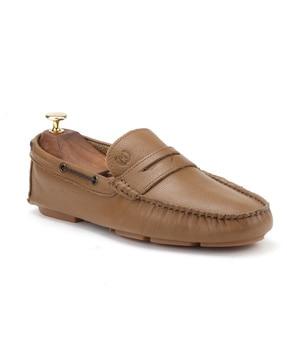 round toe slip-on loafers