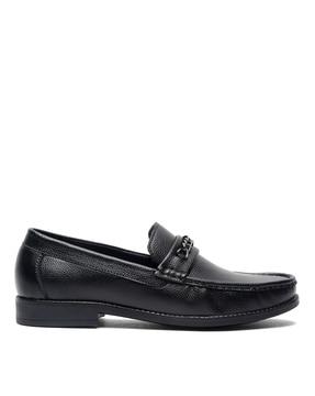 round-toe slip-on loafers