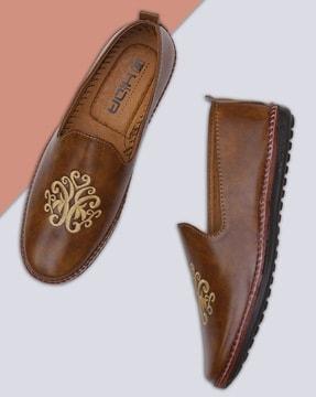 round-toe slip-on loafers