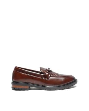 round-toe slip-on loafers