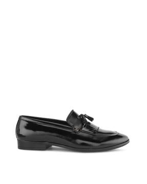 round-toe slip-on loafers