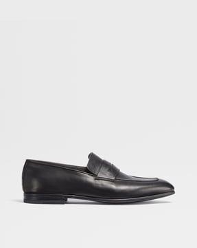 round-toe slip-on loafers