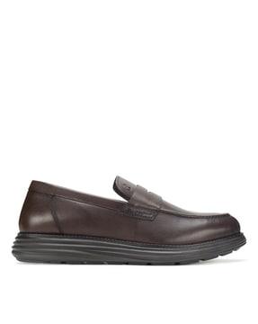 round-toe slip-on loafers