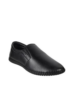 round-toe slip-on mocassins