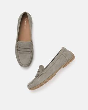 round-toe slip-on moccasins