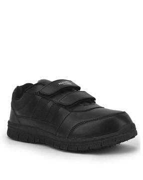 round-toe slip-on shoes with velcro fastening