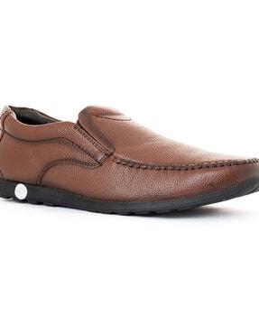 round-toe slip-on shoes