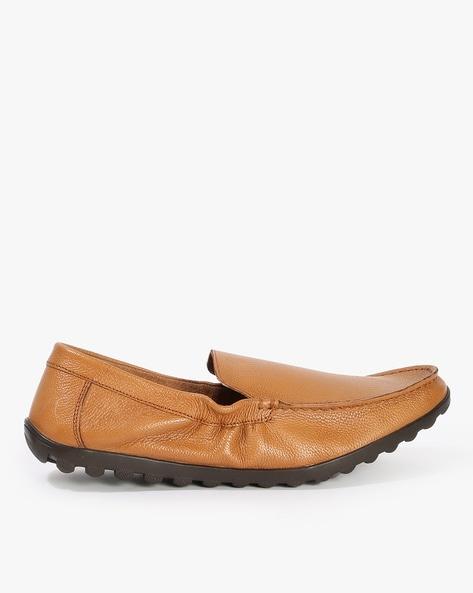 round-toe slip-on shoes