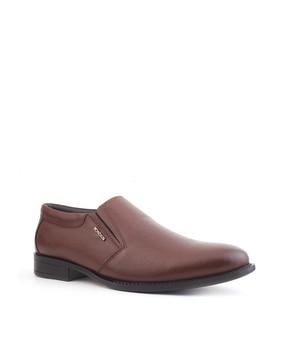 round-toe slip-on shoes