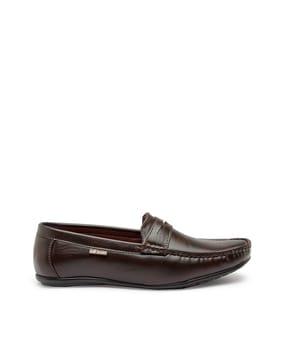 round-toe slip-on shoes