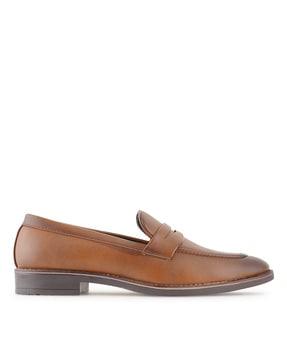 round-toe slip-on shoes