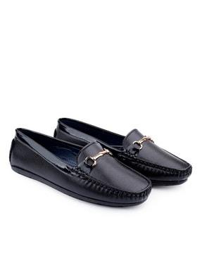 round-toe slip-on shoes