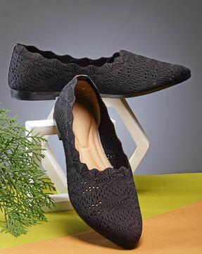 round-toe slip-on shoes