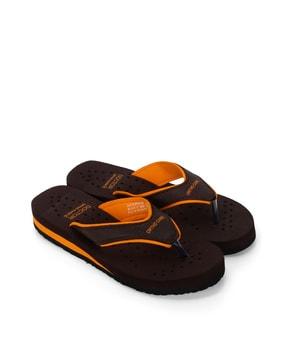 round-toe t-strap flip-flops