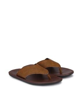 round-toe thong-strap flip flops