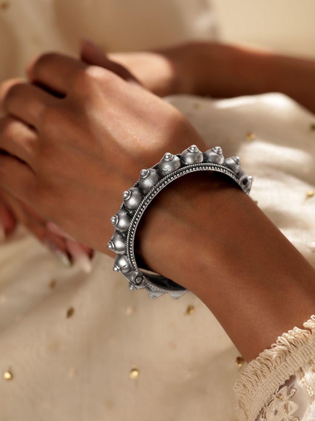 rubans rhodium-plated oxidized bangle-style bracelet