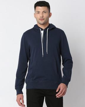 rugby slim fit hoodie with kangaroo pockets