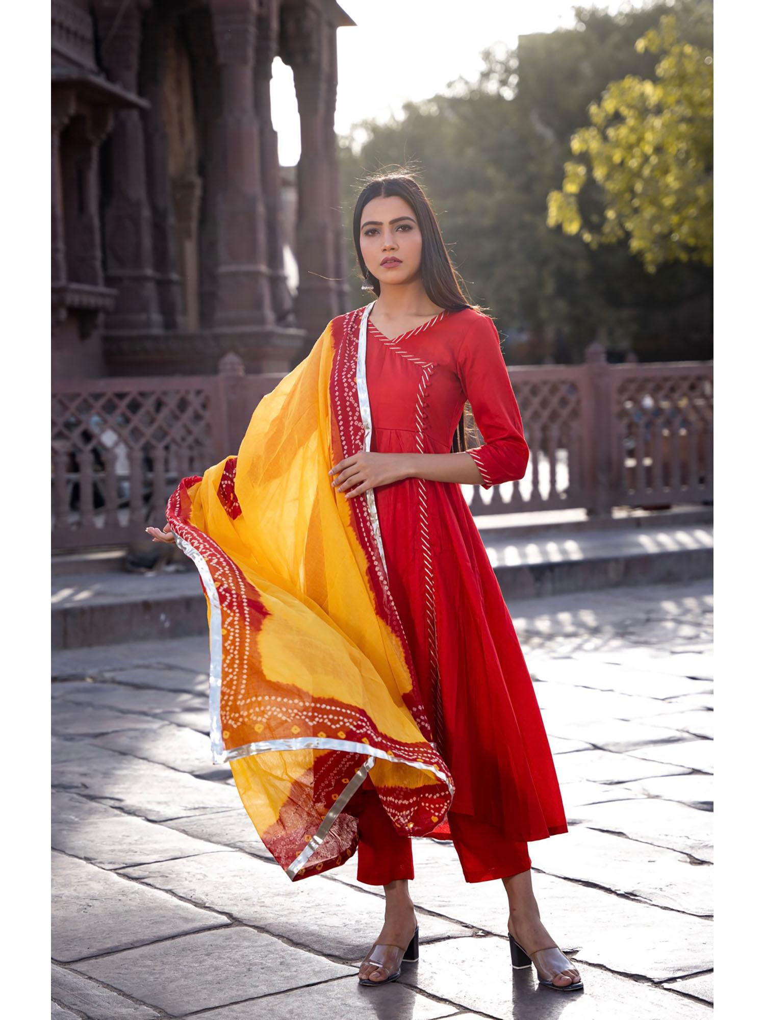rukhmani red suit (set of 3)