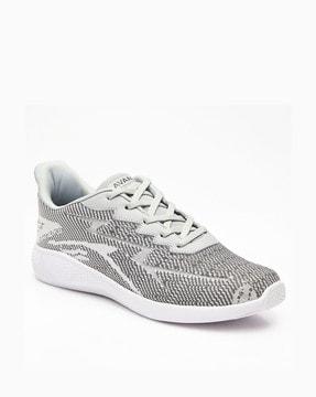 running shoes with lace fastening