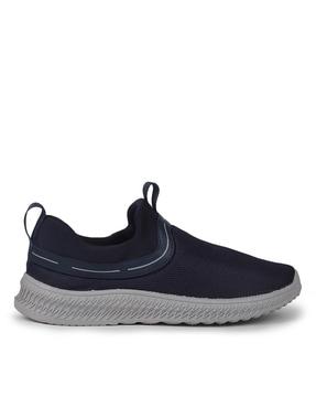 running slip-on sports shoes